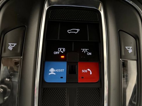 Used 2024 Jeep Wagoneer L Series II image 74