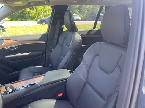 Used 2025 Volvo XC90 T8 Plus w/ Protection Package Premier AWD/4WD image 10