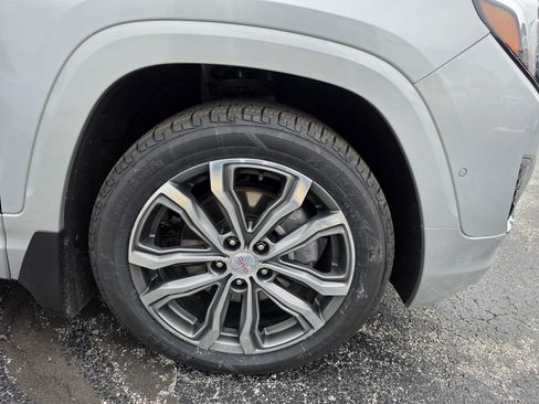 Used 2020 GMC Terrain Denali w/ Denali Premium Package FWD image 15
