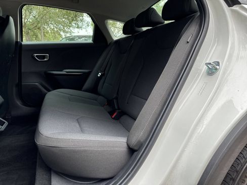 Used 2025 Kia K4 FWD image 24
