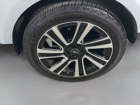Certified 2023 Land Rover Range Rover SE AWD/4WD image 32