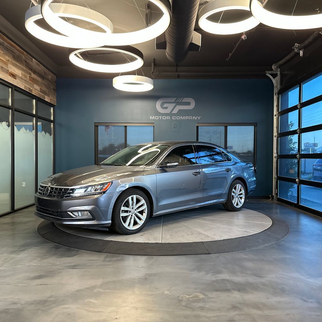 Used 2018 Volkswagen Passat 2.0T SE FWD image 7