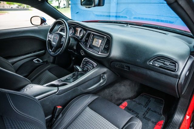 Used 2015 Dodge Challenger R/T w/ Quick Order Package 28B R/T RWD image 20