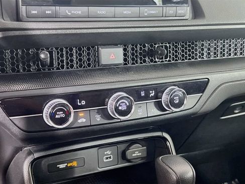 Used 2024 Honda CR-V LX image 14