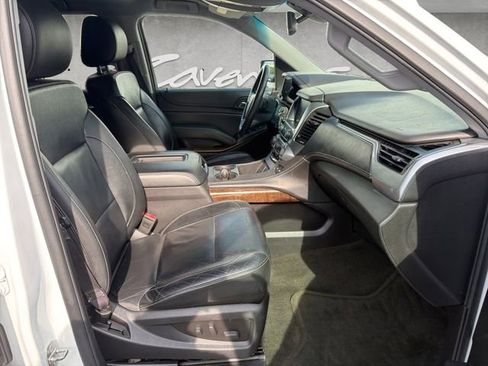 Used 2016 Chevrolet Suburban LT RWD image 24