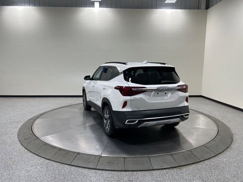 Used 2023 Kia Seltos EX AWD/4WD image 9