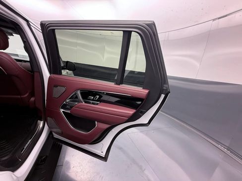 Used 2024 Land Rover Range Rover Long Wheelbase Autobiography AWD/4WD image 17