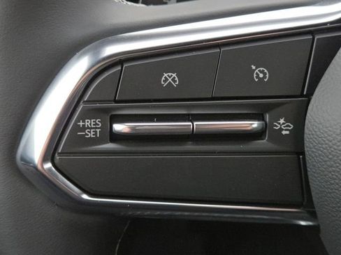 New 2026 Chevrolet Equinox EV LT w/ LPO, Blackout Package FWD image 12