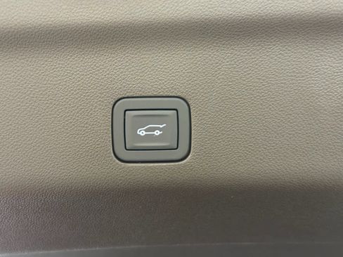 New 2026 GMC Yukon XL Elevation w/ LPO, Floor Liner Package image 11