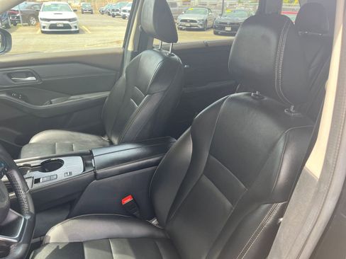 Used 2023 Nissan Rogue SL w/ SL Premium Package image 36