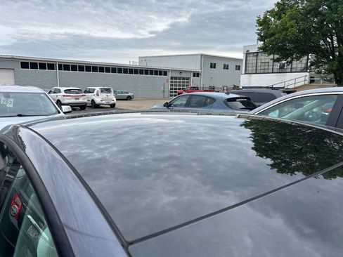 Used 2022 Tesla Model 3 Performance AWD/4WD image 9