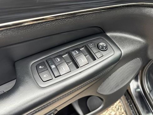 Used 2020 Jeep Grand Cherokee Limited X image 17