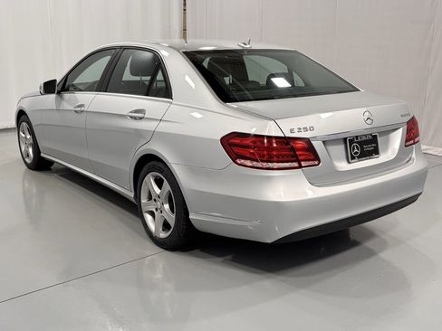 Used 2014 Mercedes-Benz E 250 BlueTEC 4MATIC Sedan image 8