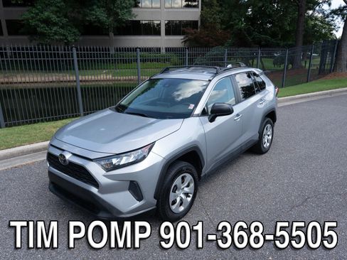 Used 2021 Toyota RAV4 LE FWD image 22