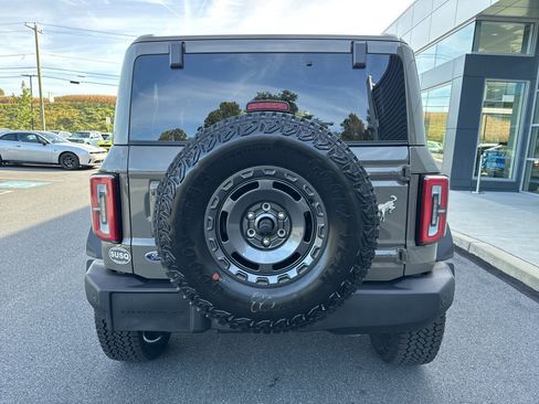 New 2025 Ford Bronco Outer Banks w/ Sasquatch Package image 8