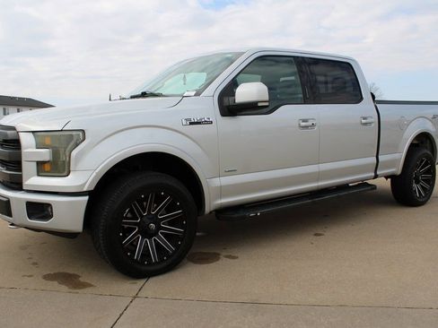 Used 2017 Ford F150 Lariat image 18