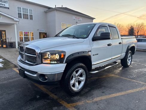 Used 2008 Dodge Ram 1500 Truck SLT w/ Popular Equipment Group image 2