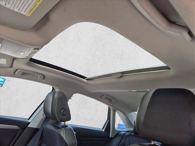 Used 2024 Volkswagen Jetta SE FWD image 15