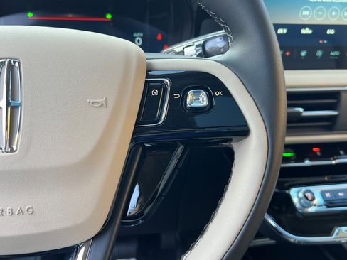 New 2026 Lincoln Corsair Premiere image 16