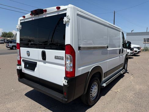 Used 2025 RAM ProMaster 2500 w/ U-Haul Equipment Group FWD image 9