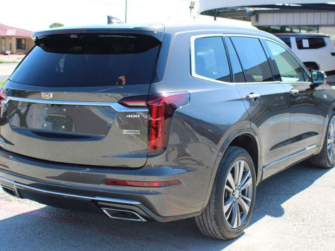 Used 2020 Cadillac XT6 Premium Luxury w/ Platinum Package AWD/4WD image 3