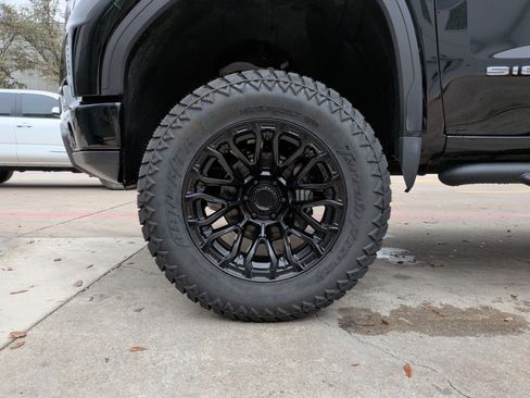 Used 2024 GMC Sierra 1500 Pro w/ Graphite Edition image 13