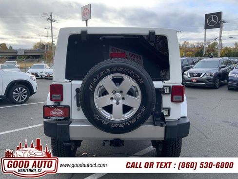 Used 2012 Jeep Wrangler Unlimited Sahara w/ Connectivity Group AWD/4WD image 16