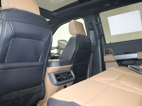 New 2026 Ford F250 Lariat w/ Chrome Package image 28