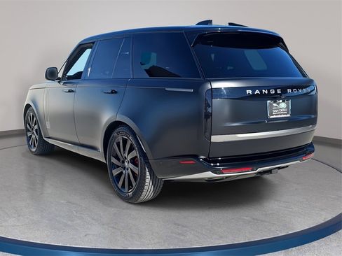 Certified 2024 Land Rover Range Rover SE image 7
