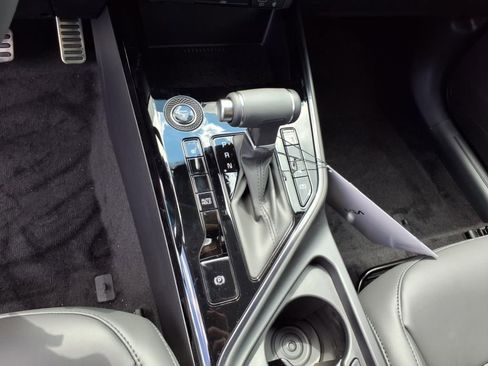 New 2025 Kia Niro EX Touring image 24