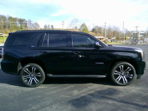 Used 2019 GMC Yukon SLT w/ Open Road Package AWD/4WD image 5