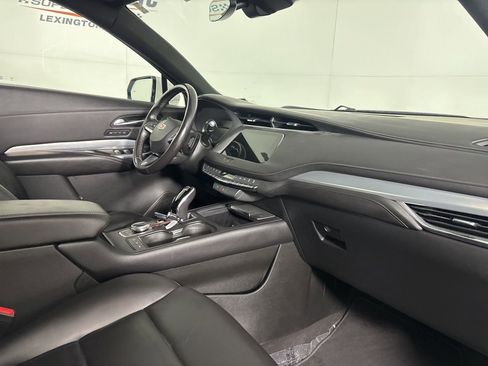 Used 2022 Cadillac XT4 Premium Luxury w/ Safety Alert Package image 31