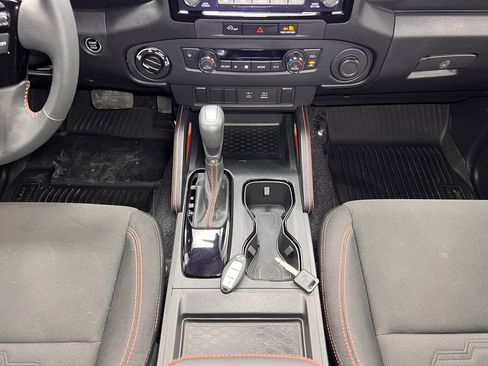 Used 2024 Nissan Frontier PRO-4X w/ Off-Road Protection Package image 15