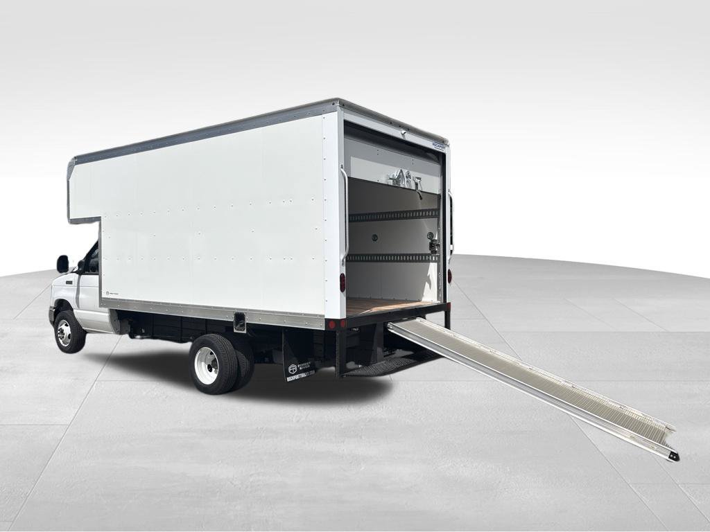 New 2027 Ford E-450 and Econoline 450 Super Duty w/ Power Equipment Group RWD image 20