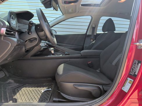 Used 2024 Hyundai Elantra SEL w/ Convenience Package FWD image 16