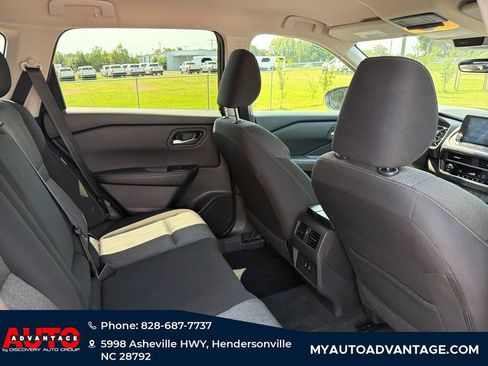 Used 2025 Nissan Rogue SV AWD/4WD image 33