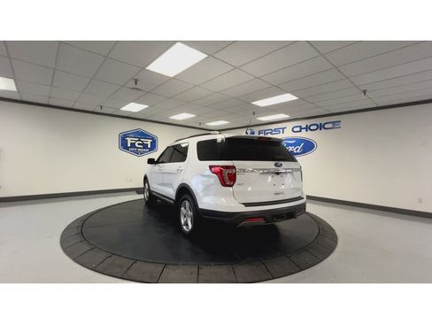 Used 2019 Ford Explorer XLT w/ Equipment Group 201A image 8