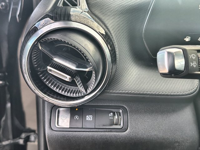 Certified 2025 Chevrolet Equinox LT w/ Convenience Package II FWD image 17