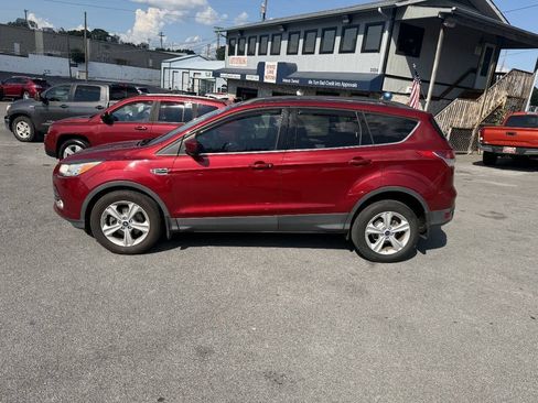 Used 2014 Ford Escape SE w/ Equipment Group 201A FWD image 1