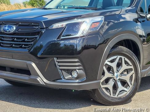 Used 2024 Subaru Forester Premium AWD/4WD image 3