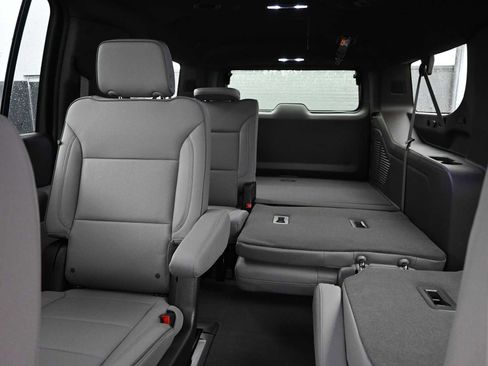 New 2026 GMC Yukon XL Elevation image 16