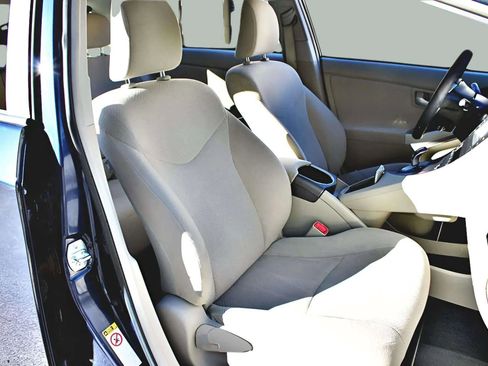 Used 2012 Toyota Prius Two image 22