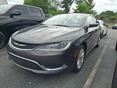 Used 2015 Chrysler 200 Limited FWD image 3