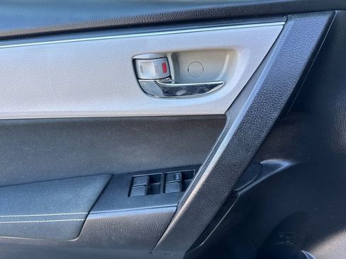 Used 2017 Toyota Corolla LE image 10