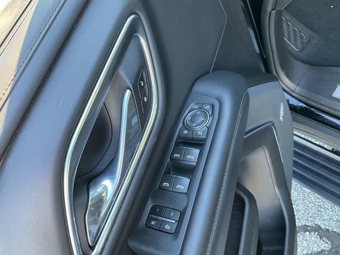 Used 2021 Chevrolet Suburban High Country image 8