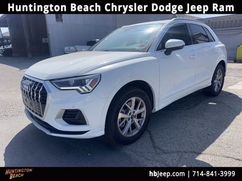 Used 2023 Audi Q3 2.0T Premium image 1