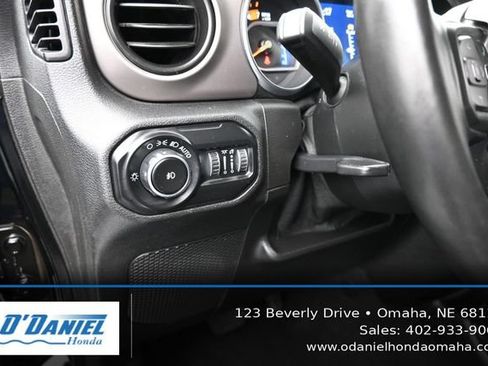 Used 2021 Jeep Wrangler Sport AWD/4WD image 27