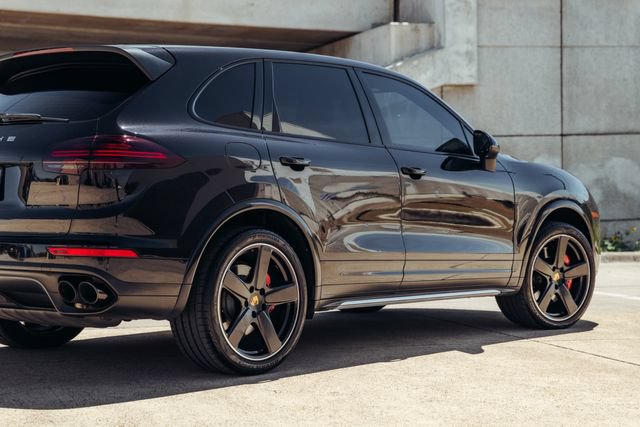 Used 2016 Porsche Cayenne Turbo AWD/4WD image 51