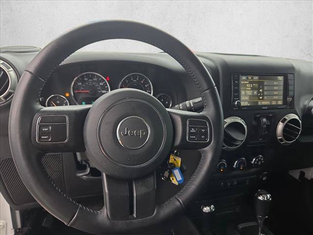 Used 2017 Jeep Wrangler Unlimited Sahara AWD/4WD image 11