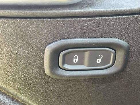 Used 2024 Jeep Gladiator Mojave w/ Convenience Group AWD/4WD image 23